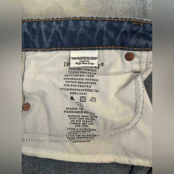 NEW Blanknyc Women’s The Madison Crop High Rise Crop Blue Denim Jeans Size 31 - Picture 11 of 11